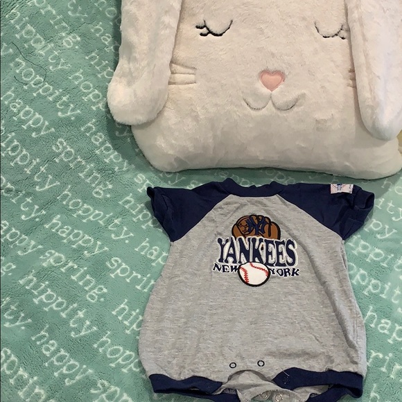Major League Yankees baby boy onesie 6/9 months - Picture 1 of 4